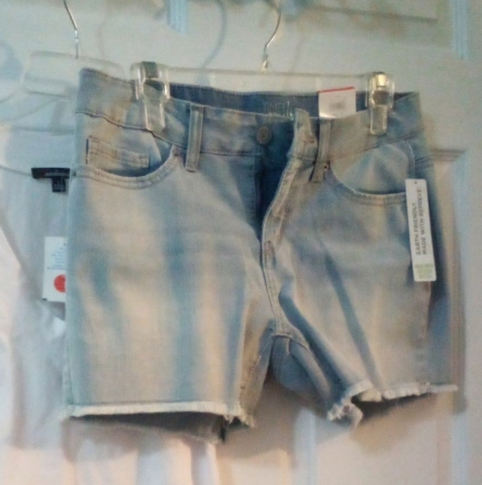 Denim Shorts size 6 NWT